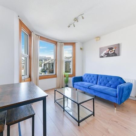 Cozy 1-Bed Apartment In Brixton ลอนดอน ภายนอก รูปภาพ