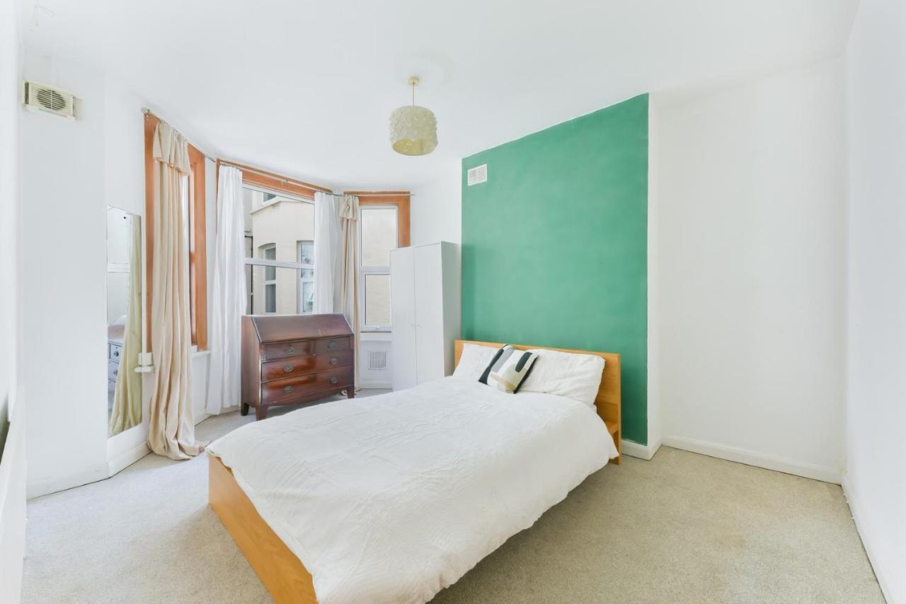 Cozy 1-Bed Apartment In Brixton ลอนดอน ภายนอก รูปภาพ